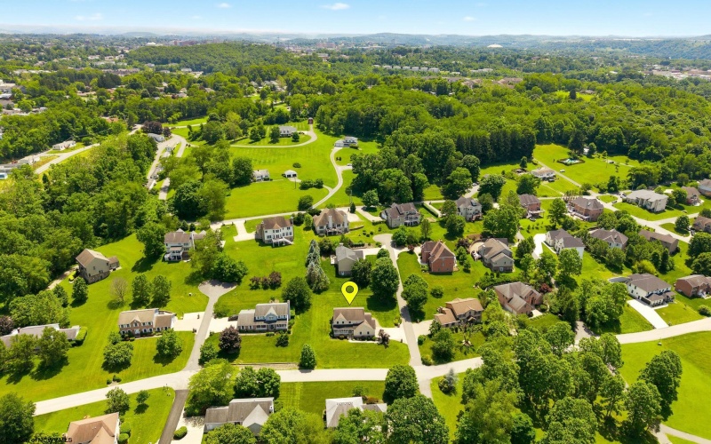 1017 Brettwald Drive, Morgantown, West Virginia 26508, 4 Bedrooms Bedrooms, 11 Rooms Rooms,3 BathroomsBathrooms,Single Family Detached,For Sale,Brettwald,10165299
