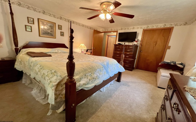 4109 Chapel Road, Gassaway, West Virginia 26624, 3 Bedrooms Bedrooms, 6 Rooms Rooms,1 BathroomBathrooms,Single Family Detached,For Sale,Chapel,10165309