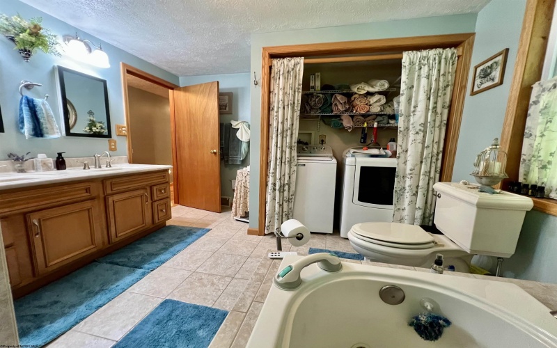 4109 Chapel Road, Gassaway, West Virginia 26624, 3 Bedrooms Bedrooms, 6 Rooms Rooms,1 BathroomBathrooms,Single Family Detached,For Sale,Chapel,10165309