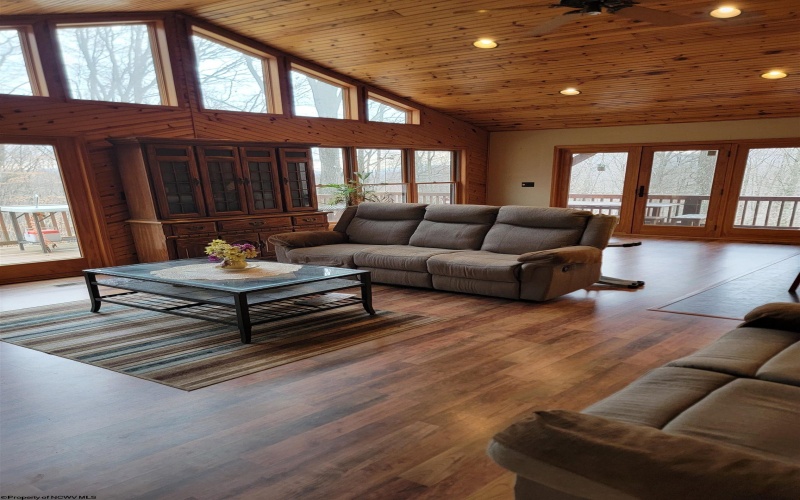 380 Flint Road, Hillsboro, West Virginia 24946, 3 Bedroom Bedrooms, 6 Room Rooms,2 BathroomBathrooms,Single Family Detached,For Sale,Flint,0,10162879
