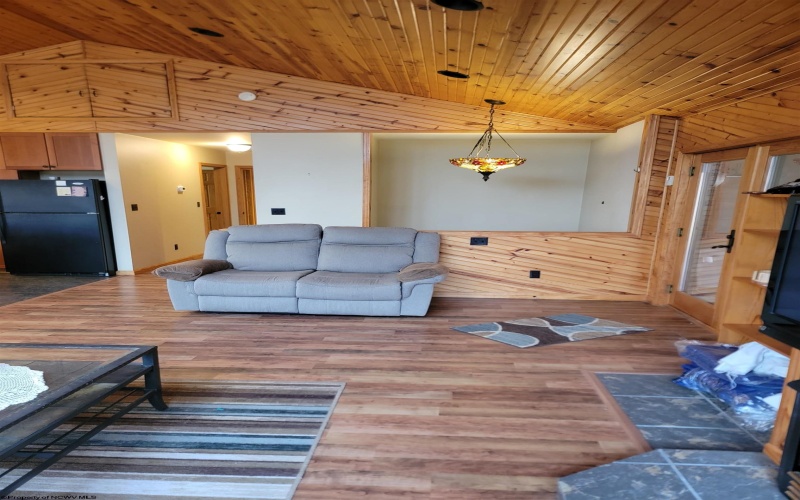 380 Flint Road, Hillsboro, West Virginia 24946, 3 Bedroom Bedrooms, 6 Room Rooms,2 BathroomBathrooms,Single Family Detached,For Sale,Flint,0,10162879