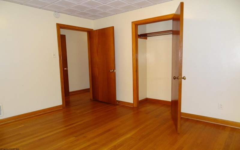 836 Fairmont Road, Westover, West Virginia 26501, 3 Bedrooms Bedrooms, 5 Rooms Rooms,2 BathroomsBathrooms,Residential Rentals,For Rent,Fairmont,10165324