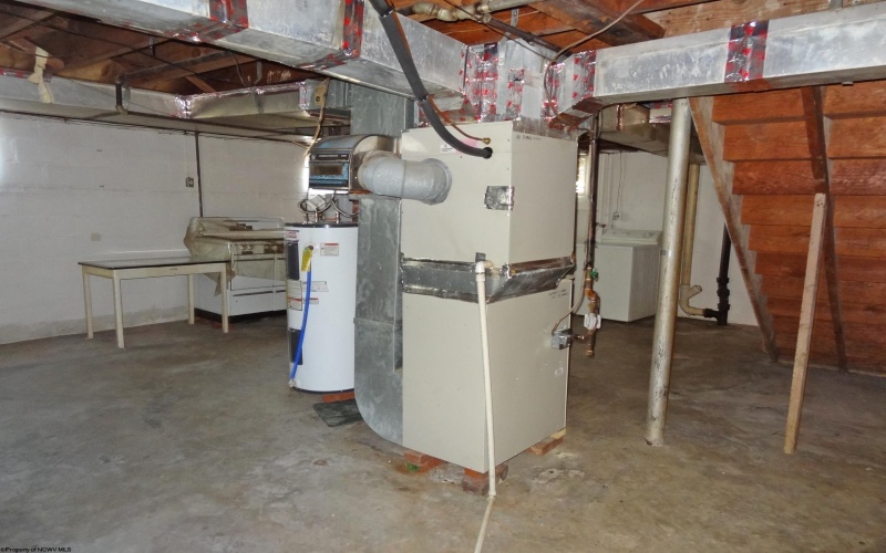 836 Fairmont Road, Westover, West Virginia 26501, 3 Bedrooms Bedrooms, 5 Rooms Rooms,2 BathroomsBathrooms,Residential Rentals,For Rent,Fairmont,10165324