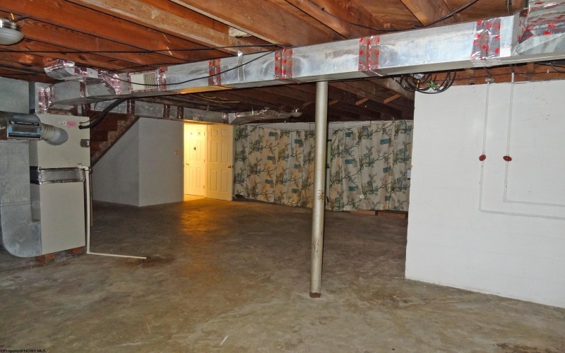 836 Fairmont Road, Westover, West Virginia 26501, 3 Bedrooms Bedrooms, 5 Rooms Rooms,2 BathroomsBathrooms,Residential Rentals,For Rent,Fairmont,10165324
