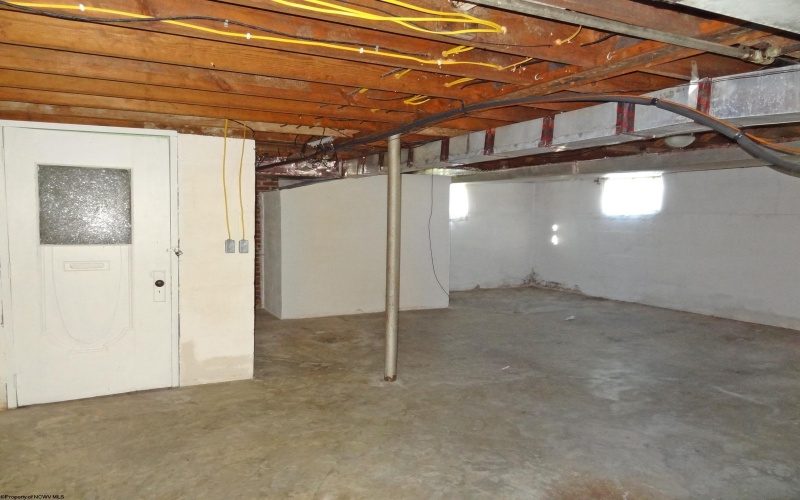 836 Fairmont Road, Westover, West Virginia 26501, 3 Bedrooms Bedrooms, 5 Rooms Rooms,2 BathroomsBathrooms,Residential Rentals,For Rent,Fairmont,10165324