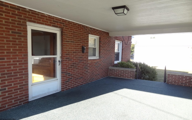 836 Fairmont Road, Westover, West Virginia 26501, 3 Bedrooms Bedrooms, 5 Rooms Rooms,2 BathroomsBathrooms,Residential Rentals,For Rent,Fairmont,10165324