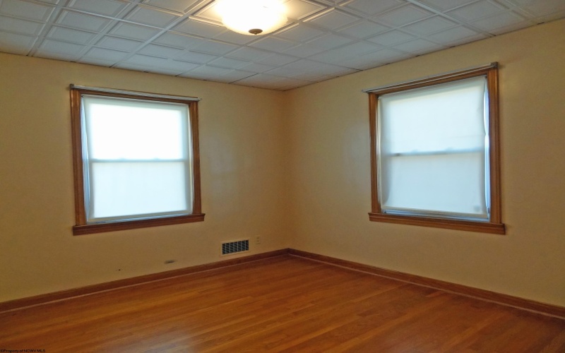 836 Fairmont Road, Westover, West Virginia 26501, 3 Bedrooms Bedrooms, 5 Rooms Rooms,2 BathroomsBathrooms,Residential Rentals,For Rent,Fairmont,10165324