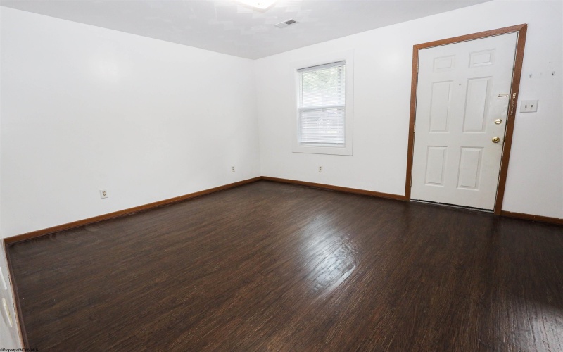 726 Beechurst Avenue, Morgantown, West Virginia 26505, 2 Bedrooms Bedrooms, 4 Rooms Rooms,1 BathroomBathrooms,Residential Rentals,For Rent,Beechurst,10165333