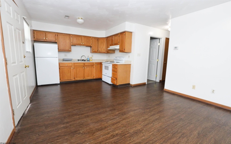 726 Beechurst Avenue, Morgantown, West Virginia 26505, 2 Bedrooms Bedrooms, 4 Rooms Rooms,1 BathroomBathrooms,Residential Rentals,For Rent,Beechurst,10165333