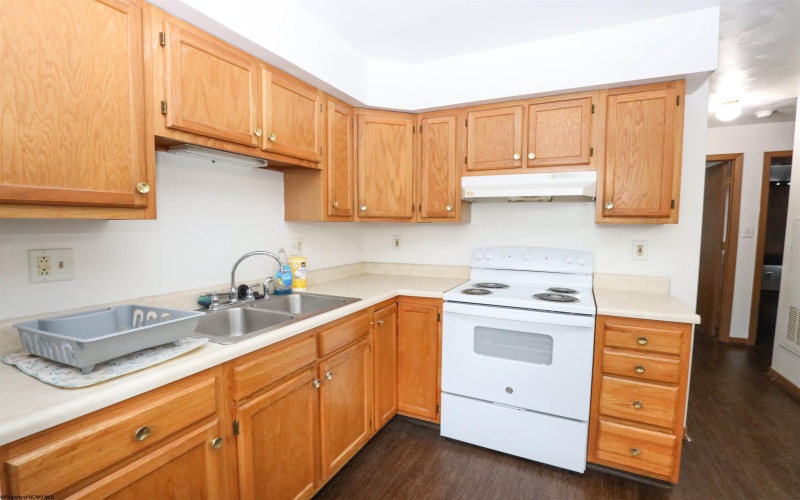 726 Beechurst Avenue, Morgantown, West Virginia 26505, 2 Bedrooms Bedrooms, 4 Rooms Rooms,1 BathroomBathrooms,Residential Rentals,For Rent,Beechurst,10165333
