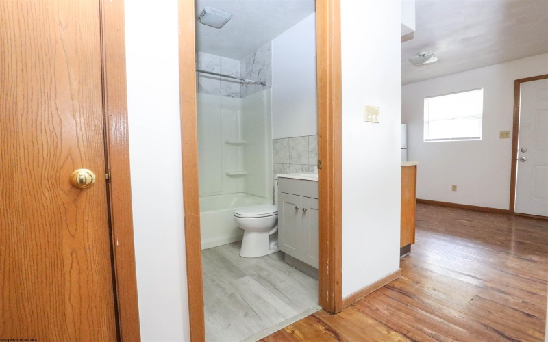 726 Beechurst Avenue, Morgantown, West Virginia 26505, 2 Bedrooms Bedrooms, 4 Rooms Rooms,1 BathroomBathrooms,Residential Rentals,For Rent,Beechurst,10165334