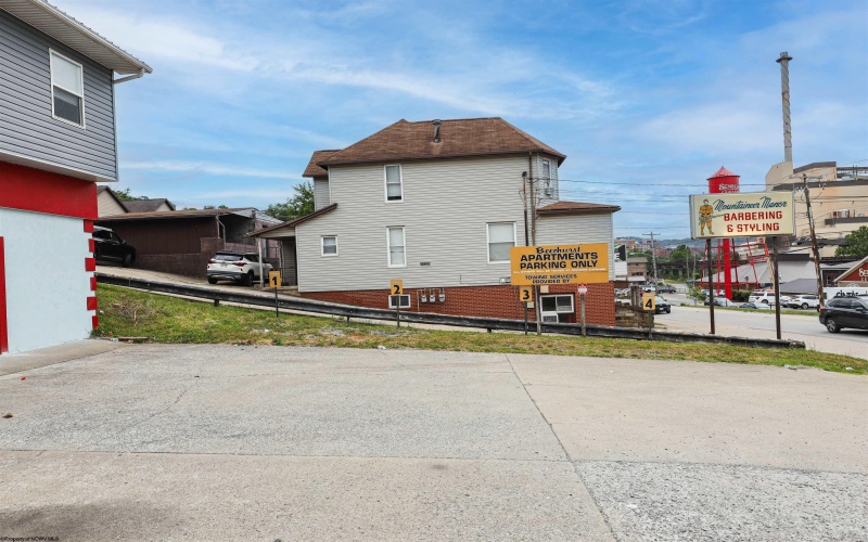 726 Beechurst Avenue, Morgantown, West Virginia 26505, 2 Bedrooms Bedrooms, 4 Rooms Rooms,1 BathroomBathrooms,Residential Rentals,For Rent,Beechurst,10165334