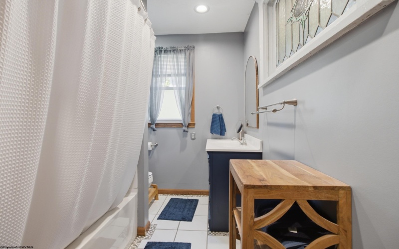 200 Concord Avenue, Clarksburg, West Virginia 26301, 4 Bedrooms Bedrooms, 8 Rooms Rooms,2 BathroomsBathrooms,Single Family Detached,For Sale,Concord,10165344