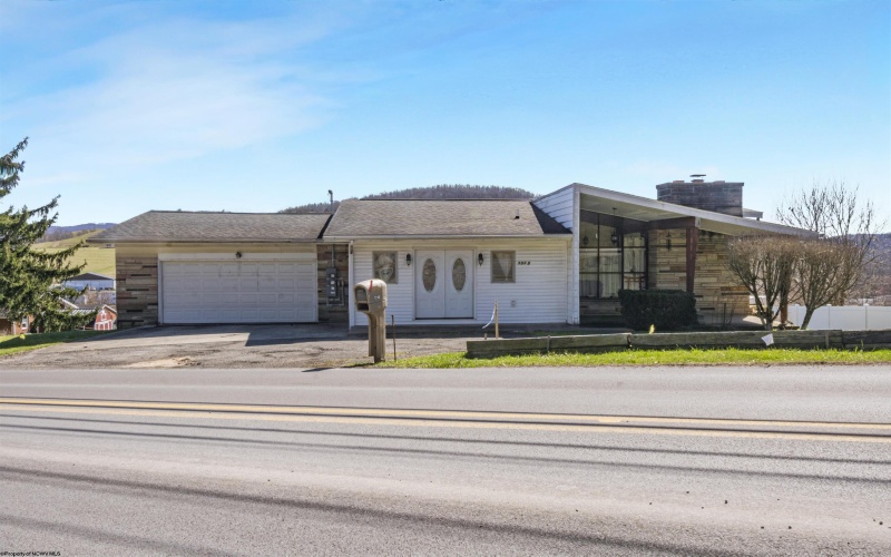 1310 Dorsey Avenue, Morgantown, West Virginia 26501, 3 Bedrooms Bedrooms, 6 Rooms Rooms,1 BathroomBathrooms,Single Family Detached,For Sale,Dorsey,10163714