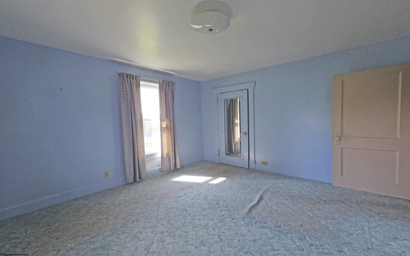 477 Wisconsin Avenue, Westover, West Virginia 26501, 3 Bedrooms Bedrooms, 6 Rooms Rooms,1 BathroomBathrooms,Single Family Detached,For Sale,Wisconsin,10165323