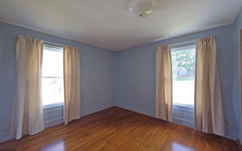 477 Wisconsin Avenue, Westover, West Virginia 26501, 3 Bedrooms Bedrooms, 6 Rooms Rooms,1 BathroomBathrooms,Single Family Detached,For Sale,Wisconsin,10165323