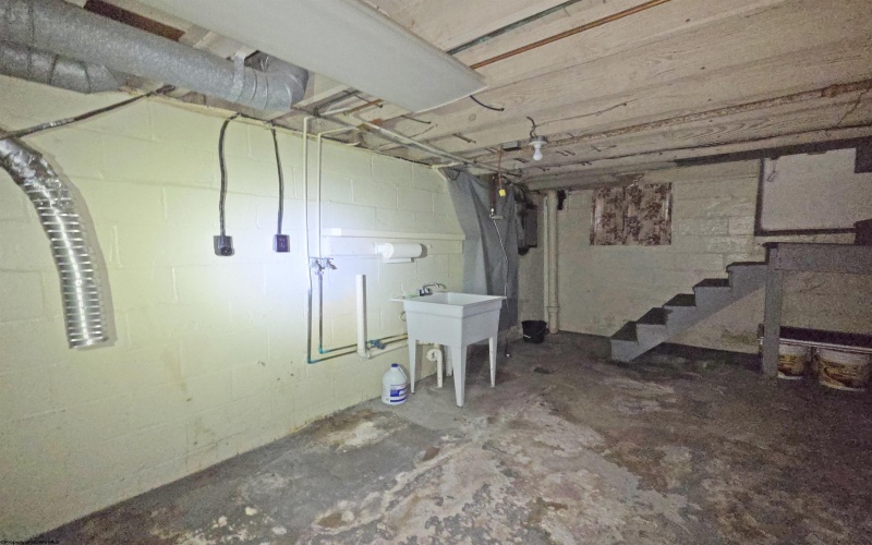 477 Wisconsin Avenue, Westover, West Virginia 26501, 3 Bedrooms Bedrooms, 6 Rooms Rooms,1 BathroomBathrooms,Single Family Detached,For Sale,Wisconsin,10165323