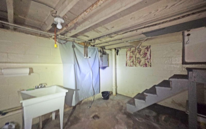 477 Wisconsin Avenue, Westover, West Virginia 26501, 3 Bedrooms Bedrooms, 6 Rooms Rooms,1 BathroomBathrooms,Single Family Detached,For Sale,Wisconsin,10165323