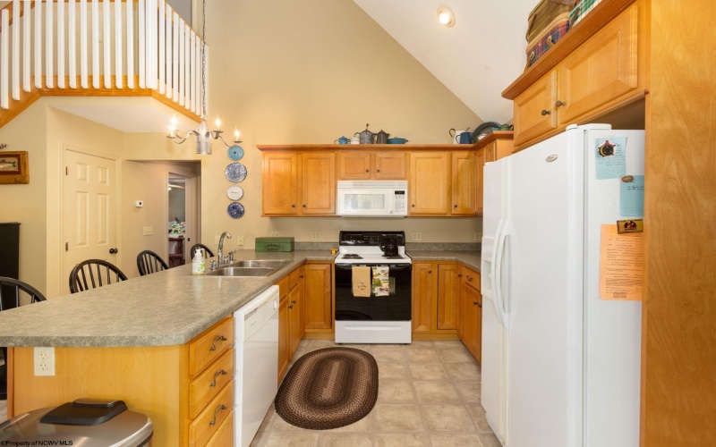 206 Columbine Circle, Terra Alta, West Virginia 26764, 3 Bedrooms Bedrooms, 6 Rooms Rooms,3 BathroomsBathrooms,Single Family Detached,For Sale,Columbine,10165322