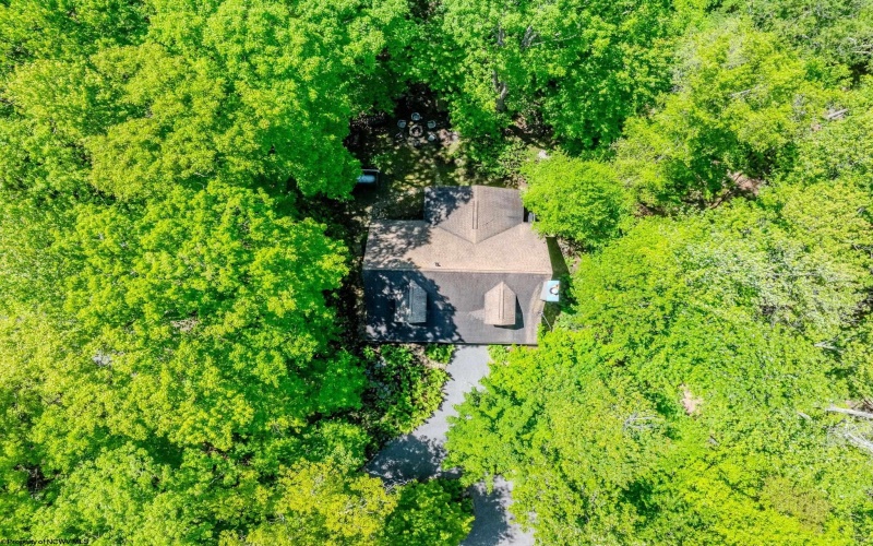 206 Columbine Circle, Terra Alta, West Virginia 26764, 3 Bedrooms Bedrooms, 6 Rooms Rooms,3 BathroomsBathrooms,Single Family Detached,For Sale,Columbine,10165322