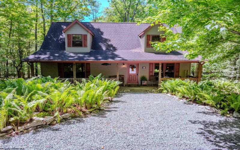 206 Columbine Circle, Terra Alta, West Virginia 26764, 3 Bedrooms Bedrooms, 6 Rooms Rooms,3 BathroomsBathrooms,Single Family Detached,For Sale,Columbine,10165322