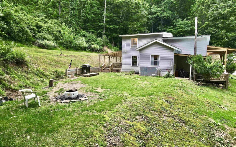 1834 Old Womans Run, Sutton, West Virginia 26601, 3 Bedrooms Bedrooms, 7 Rooms Rooms,2 BathroomsBathrooms,Single Family Detached,For Sale,Old Womans,10165332