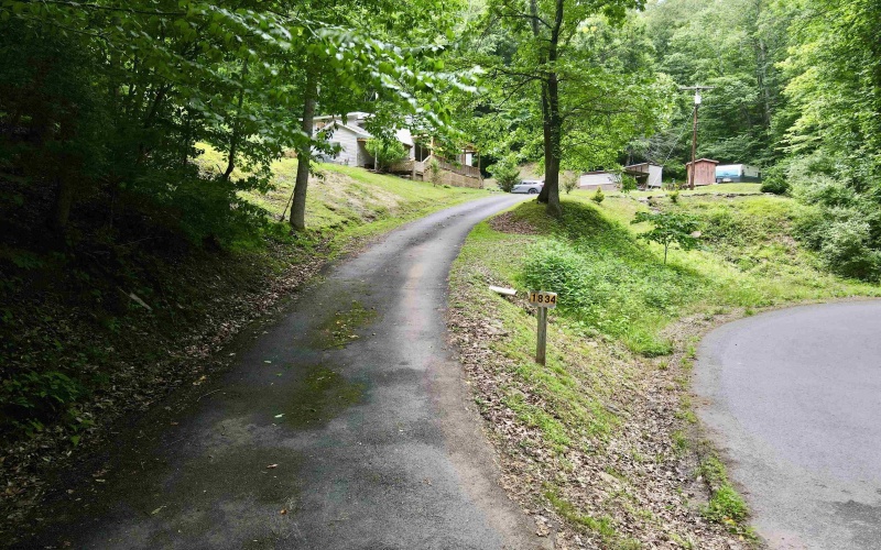 1834 Old Womans Run, Sutton, West Virginia 26601, 3 Bedrooms Bedrooms, 7 Rooms Rooms,2 BathroomsBathrooms,Single Family Detached,For Sale,Old Womans,10165332