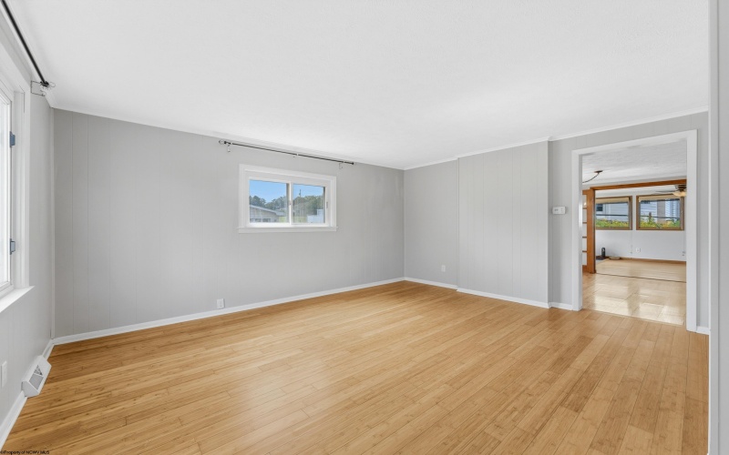 410 Sunset Beach Road, Morgantown, West Virginia 26508, 3 Bedrooms Bedrooms, 7 Rooms Rooms,2 BathroomsBathrooms,Single Family Detached,For Sale,Sunset Beach,10165325
