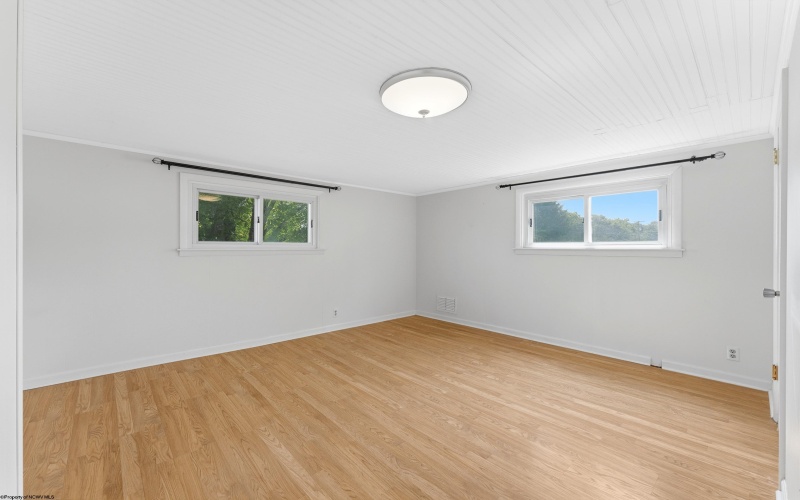 410 Sunset Beach Road, Morgantown, West Virginia 26508, 3 Bedrooms Bedrooms, 7 Rooms Rooms,2 BathroomsBathrooms,Single Family Detached,For Sale,Sunset Beach,10165325