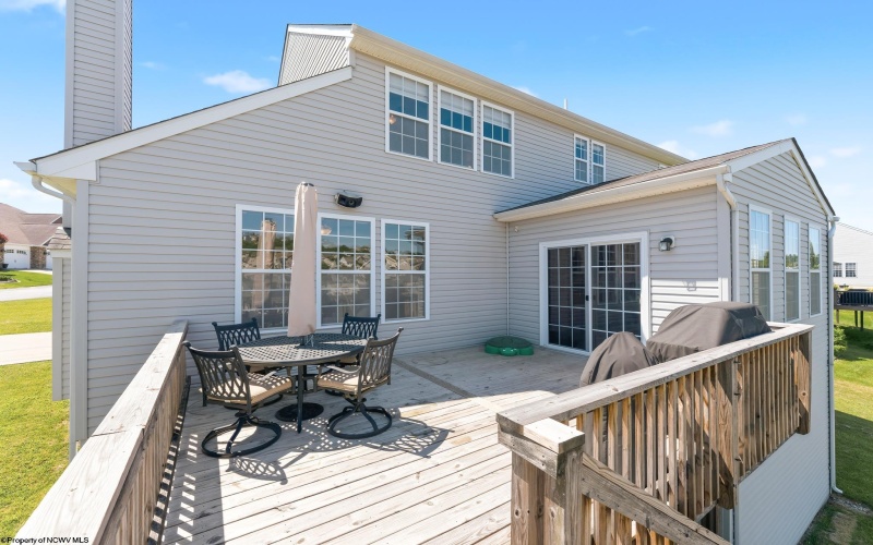 600 Hayfield Street, Morgantown, West Virginia 26508, 4 Bedrooms Bedrooms, 10 Rooms Rooms,3 BathroomsBathrooms,Single Family Detached,For Sale,Hayfield,10165343