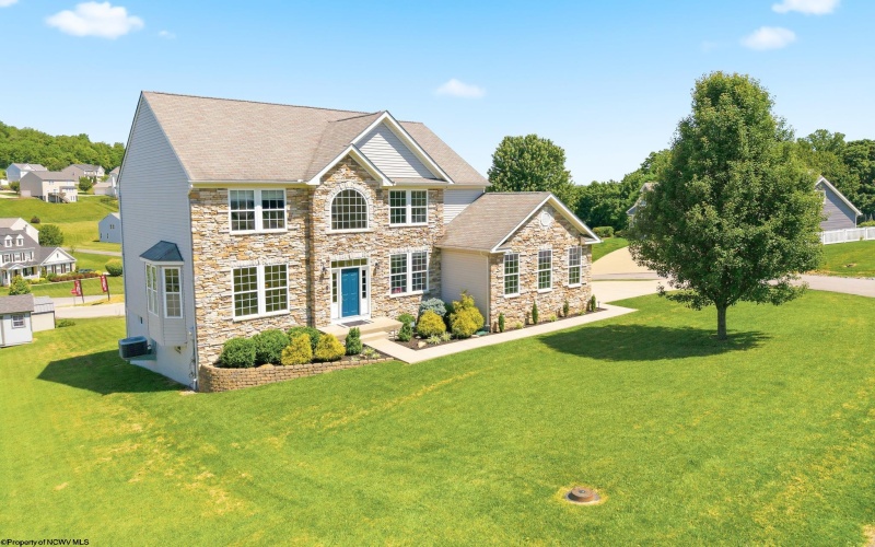 600 Hayfield Street, Morgantown, West Virginia 26508, 4 Bedrooms Bedrooms, 10 Rooms Rooms,3 BathroomsBathrooms,Single Family Detached,For Sale,Hayfield,10165343