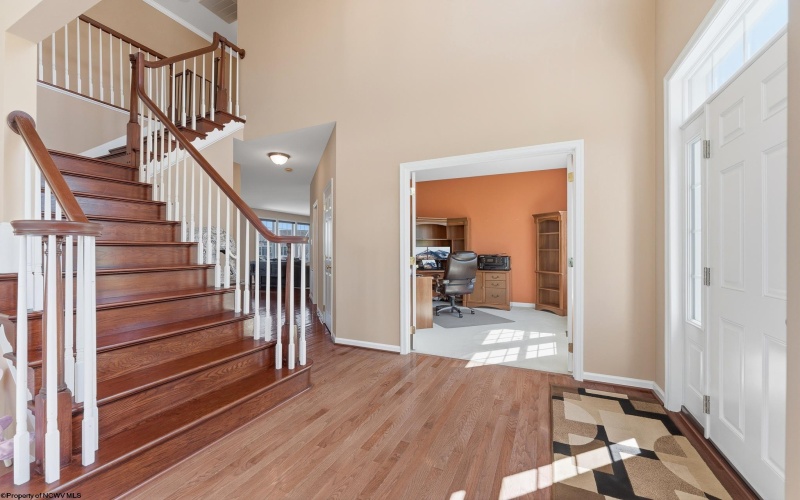 600 Hayfield Street, Morgantown, West Virginia 26508, 4 Bedrooms Bedrooms, 10 Rooms Rooms,3 BathroomsBathrooms,Single Family Detached,For Sale,Hayfield,10165343