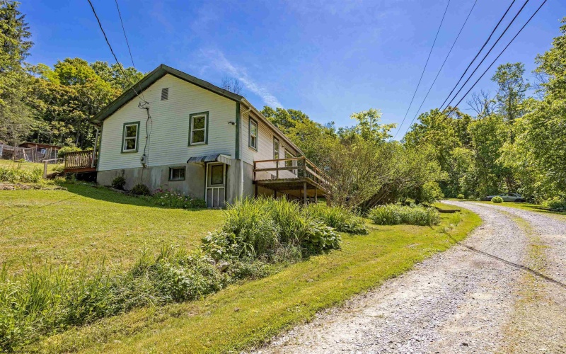 101 National Church Road, Morgantown, West Virginia 26501, 1 Bedroom Bedrooms, 6 Rooms Rooms,1 BathroomBathrooms,Single Family Detached,For Sale,National Church,10165326