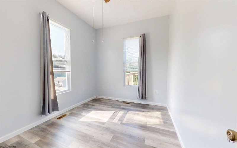 1 BLUEMONT Street, Grafton, West Virginia 26354, 2 Bedrooms Bedrooms, 5 Rooms Rooms,1 BathroomBathrooms,Single Family Detached,For Sale,BLUEMONT,10165339