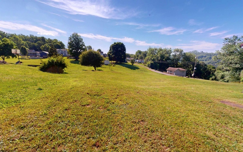 1 BLUEMONT Street, Grafton, West Virginia 26354, 2 Bedrooms Bedrooms, 5 Rooms Rooms,1 BathroomBathrooms,Single Family Detached,For Sale,BLUEMONT,10165339