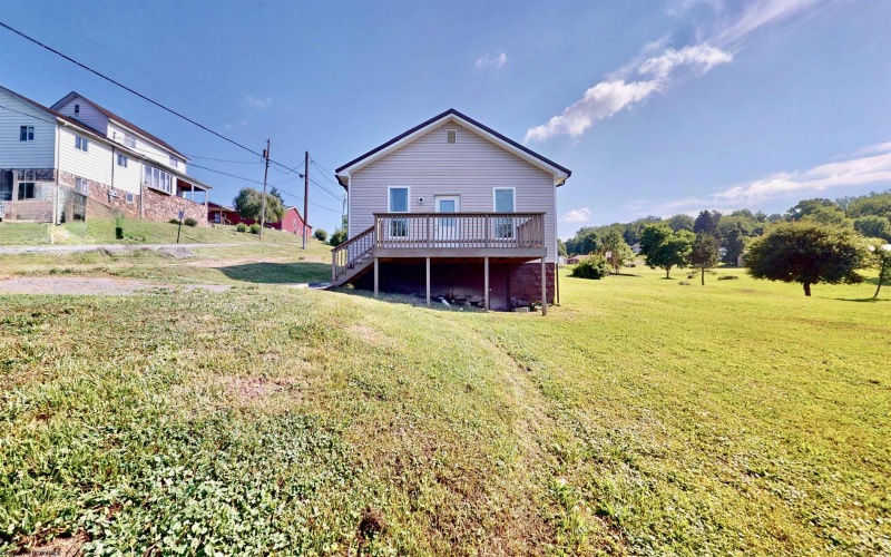 1 BLUEMONT Street, Grafton, West Virginia 26354, 2 Bedrooms Bedrooms, 5 Rooms Rooms,1 BathroomBathrooms,Single Family Detached,For Sale,BLUEMONT,10165339