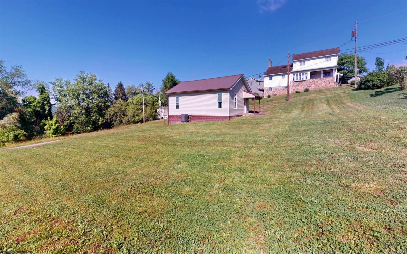 1 BLUEMONT Street, Grafton, West Virginia 26354, 2 Bedrooms Bedrooms, 5 Rooms Rooms,1 BathroomBathrooms,Single Family Detached,For Sale,BLUEMONT,10165339
