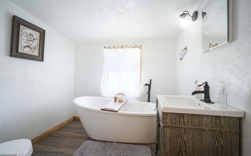 310 Crystal Lake Road, West Union, West Virginia 26456, 1 Bedroom Bedrooms, 2 Rooms Rooms,1 BathroomBathrooms,Single Family Detached,For Sale,Crystal Lake,10165338