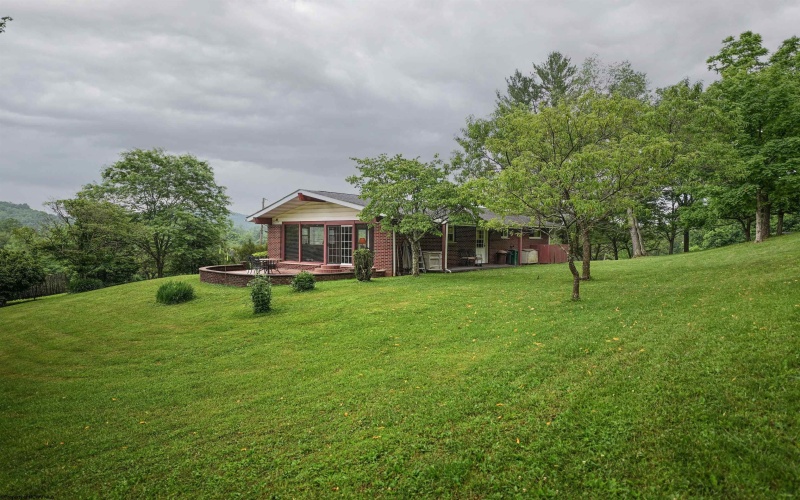 3630 Freedom Highway, Fairmont, West Virginia 26554-0000, 3 Bedrooms Bedrooms, 5 Rooms Rooms,1 BathroomBathrooms,Single Family Detached,For Sale,Freedom,10165340