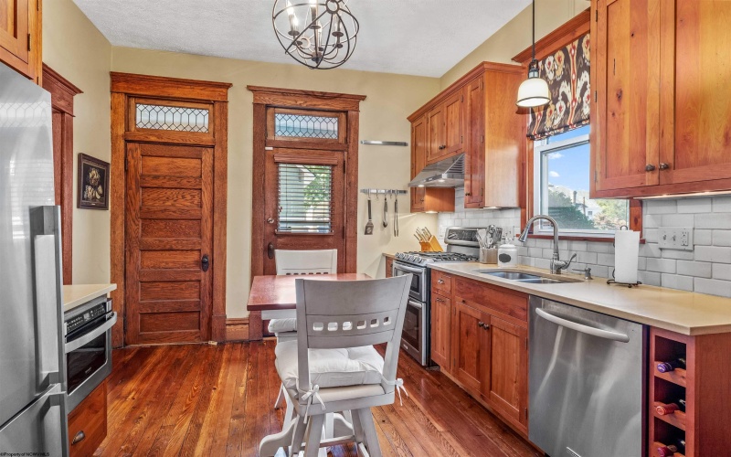 416 Cedar Street, Morgantown, West Virginia 26501, 4 Bedrooms Bedrooms, 9 Rooms Rooms,1 BathroomBathrooms,Single Family Detached,For Sale,Cedar,10165341