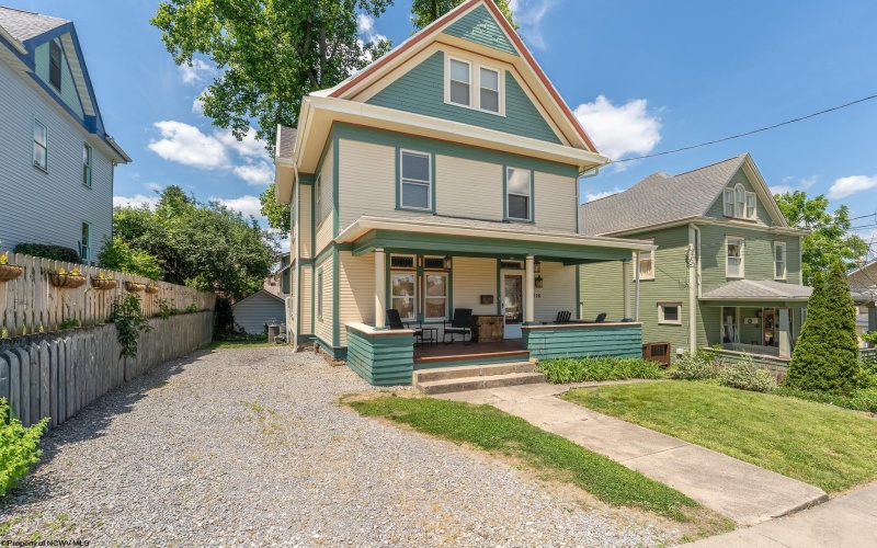 416 Cedar Street, Morgantown, West Virginia 26501, 4 Bedrooms Bedrooms, 9 Rooms Rooms,1 BathroomBathrooms,Single Family Detached,For Sale,Cedar,10165341