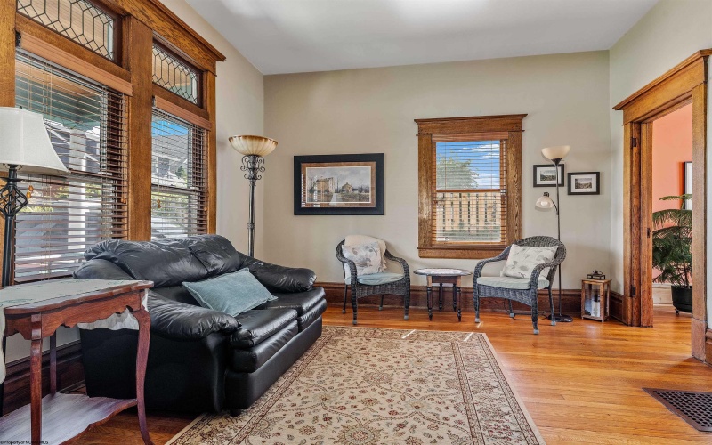 416 Cedar Street, Morgantown, West Virginia 26501, 4 Bedrooms Bedrooms, 9 Rooms Rooms,1 BathroomBathrooms,Single Family Detached,For Sale,Cedar,10165341