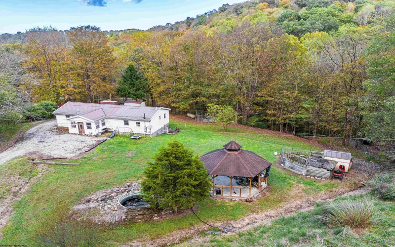 405 Catawba Road, Fairmont, West Virginia 26554, 2 Bedrooms Bedrooms, 9 Rooms Rooms,1 BathroomBathrooms,Single Family Detached,For Sale,Catawba,10161960