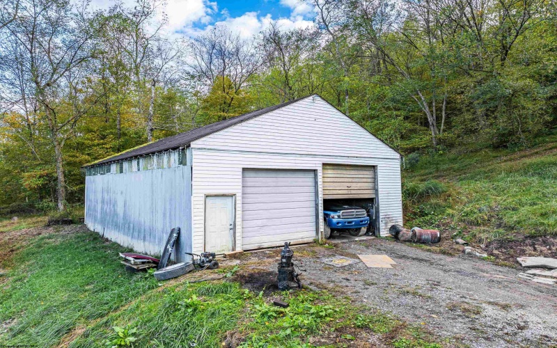 405 Catawba Road, Fairmont, West Virginia 26554, 2 Bedrooms Bedrooms, 9 Rooms Rooms,1 BathroomBathrooms,Single Family Detached,For Sale,Catawba,10161960