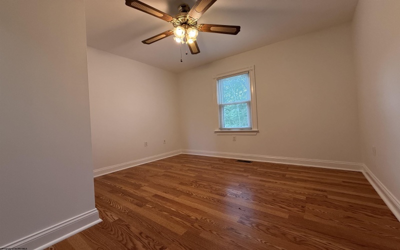 315 Thomas Avenue, Nutter Fort, West Virginia 26301, 2 Bedrooms Bedrooms, 5 Rooms Rooms,1 BathroomBathrooms,Single Family Detached,For Sale,Thomas,10165346