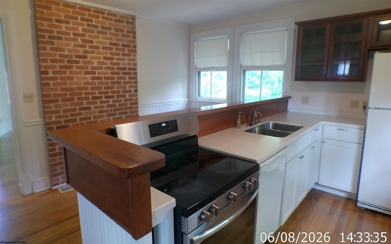 7 Kerens Hill Estates, Elkins, West Virginia 26241, 3 Bedrooms Bedrooms, 7 Rooms Rooms,2 BathroomsBathrooms,Single Family Detached,For Sale,Kerens Hill,10165350