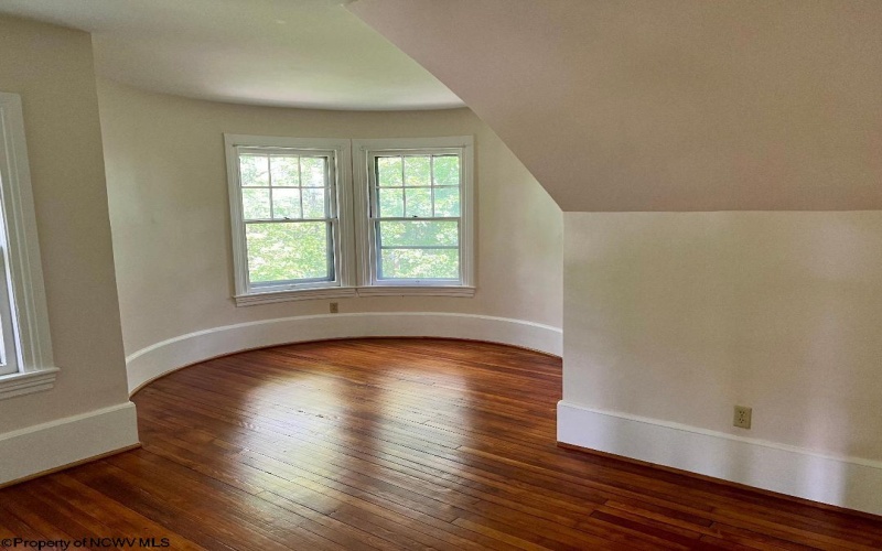 7 Kerens Hill Estates, Elkins, West Virginia 26241, 3 Bedrooms Bedrooms, 7 Rooms Rooms,2 BathroomsBathrooms,Single Family Detached,For Sale,Kerens Hill,10165350