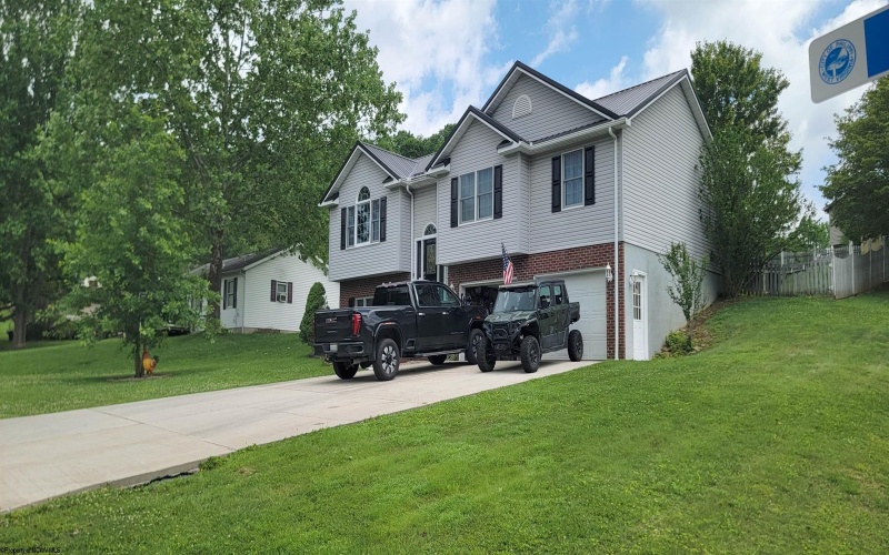 94 Tygart Drive, Philippi, West Virginia 26416, 3 Bedrooms Bedrooms, 7 Rooms Rooms,2 BathroomsBathrooms,Single Family Detached,For Sale,Tygart,10165348