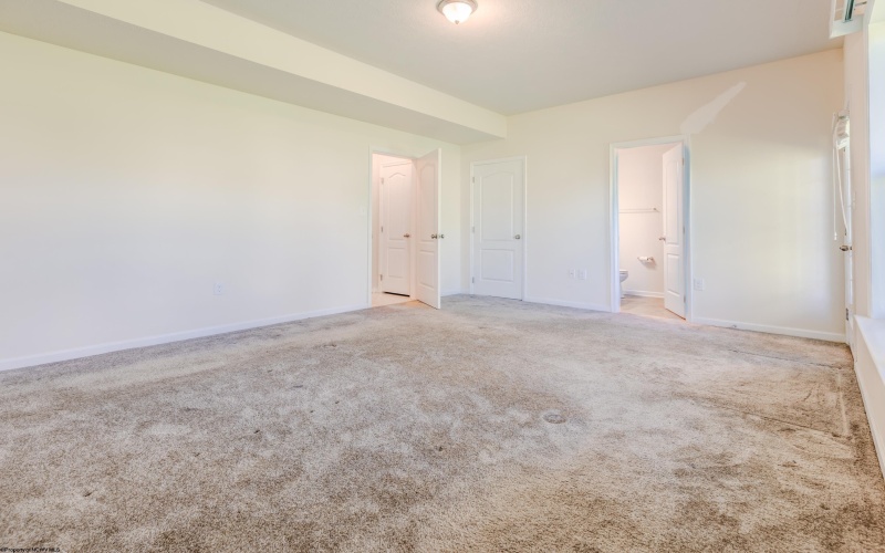 3333 Sun Court, Morgantown, West Virginia 26505, 4 Bedrooms Bedrooms, 8 Rooms Rooms,3 BathroomsBathrooms,Single Family Attached,For Sale,Sun,10165353