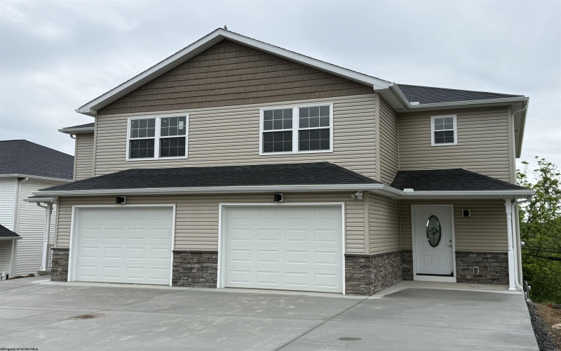 3047 Sixth Avenue, Morgantown, West Virginia 26508, 3 Bedrooms Bedrooms, 5 Rooms Rooms,3 BathroomsBathrooms,Residential Rentals,For Rent,Sixth,10165351
